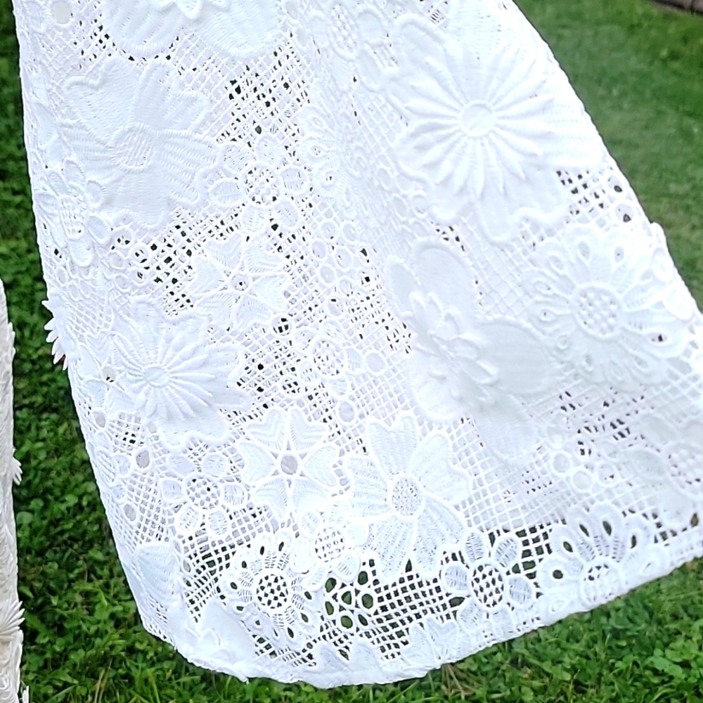 Resort White Lace Dress With Floral Applique - Picture 5 of 9